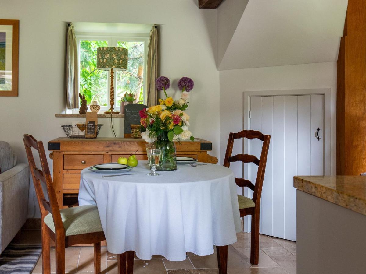 Climbing Rose Cottage - Dog Friendly - Peaceful Cotswold Cottage Adlestrop Buitenkant foto